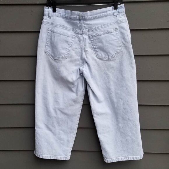 Sonoma Stretch Light Blue Wash Capris size 10 - Picture 3 of 8